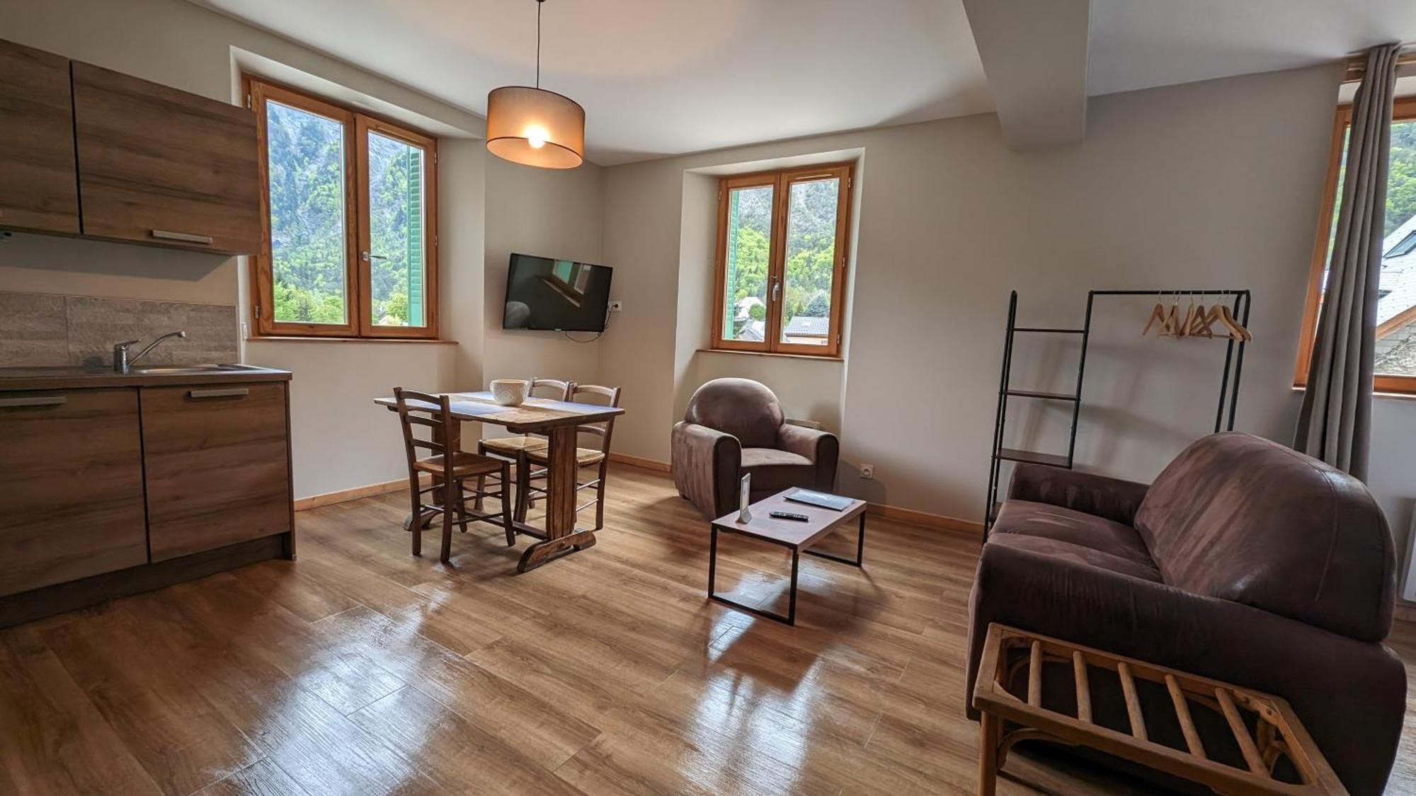 Sport'Hotel-Aparthotel De Milan Le Bourg-dʼOisans Екстериор снимка