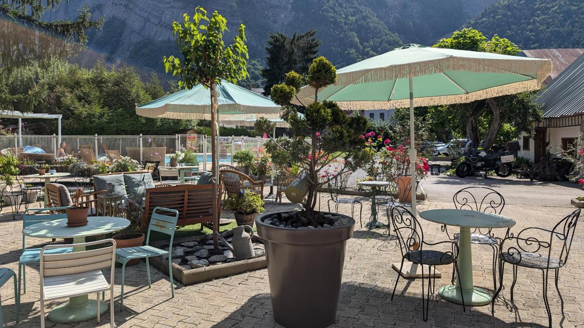 Sport'Hotel-Aparthotel De Milan Le Bourg-dʼOisans Екстериор снимка