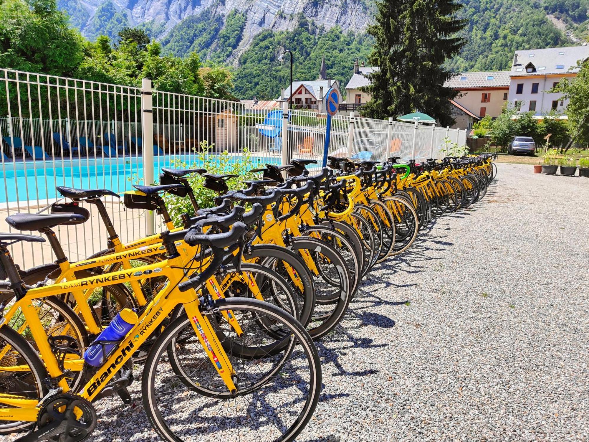 Sport'Hotel-Aparthotel De Milan Le Bourg-dʼOisans Екстериор снимка