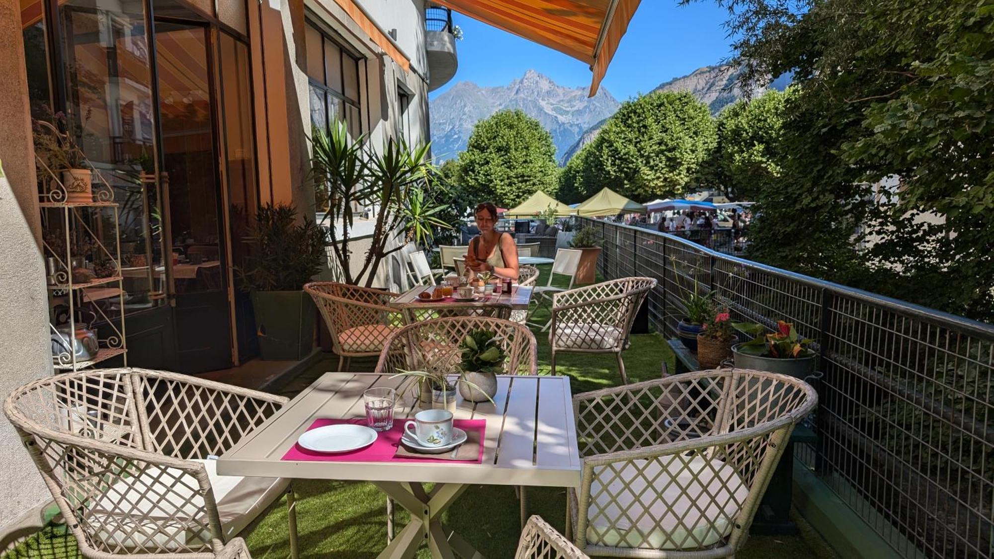 Sport'Hotel-Aparthotel De Milan Le Bourg-dʼOisans Екстериор снимка